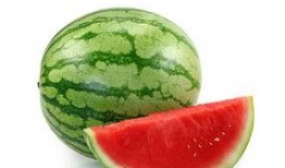 绍兴大汉吃瓜事件,一场网络热议的街头奇观