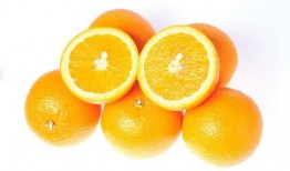 女子吃瓜吃橙自己吃瓜,体验双重美味新境界