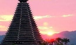 临颍县鼓楼吃瓜,夏日吃瓜盛宴，品味传统与现代交融