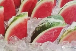 大口冰镇西瓜吃瓜,大口冰镇西瓜，尽享清凉一夏