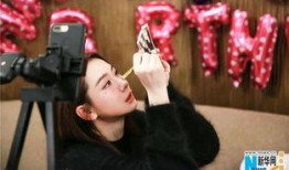 嗑瓜吃瓜表情包动态,嗑瓜吃瓜表情包带你领略欢乐瞬间