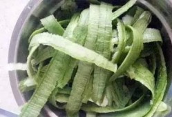 老外吃黑皮瓜图片,老外品尝神秘黑皮瓜的奇妙瞬间