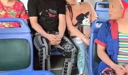 美女湖边吃瓜视频,夏日风情尽收眼底
