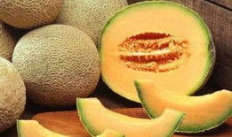 梦梦吃哈密瓜