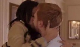 吃瓜看亲吻,吃瓜看亲吻，捕捉生活中的浪漫瞬间